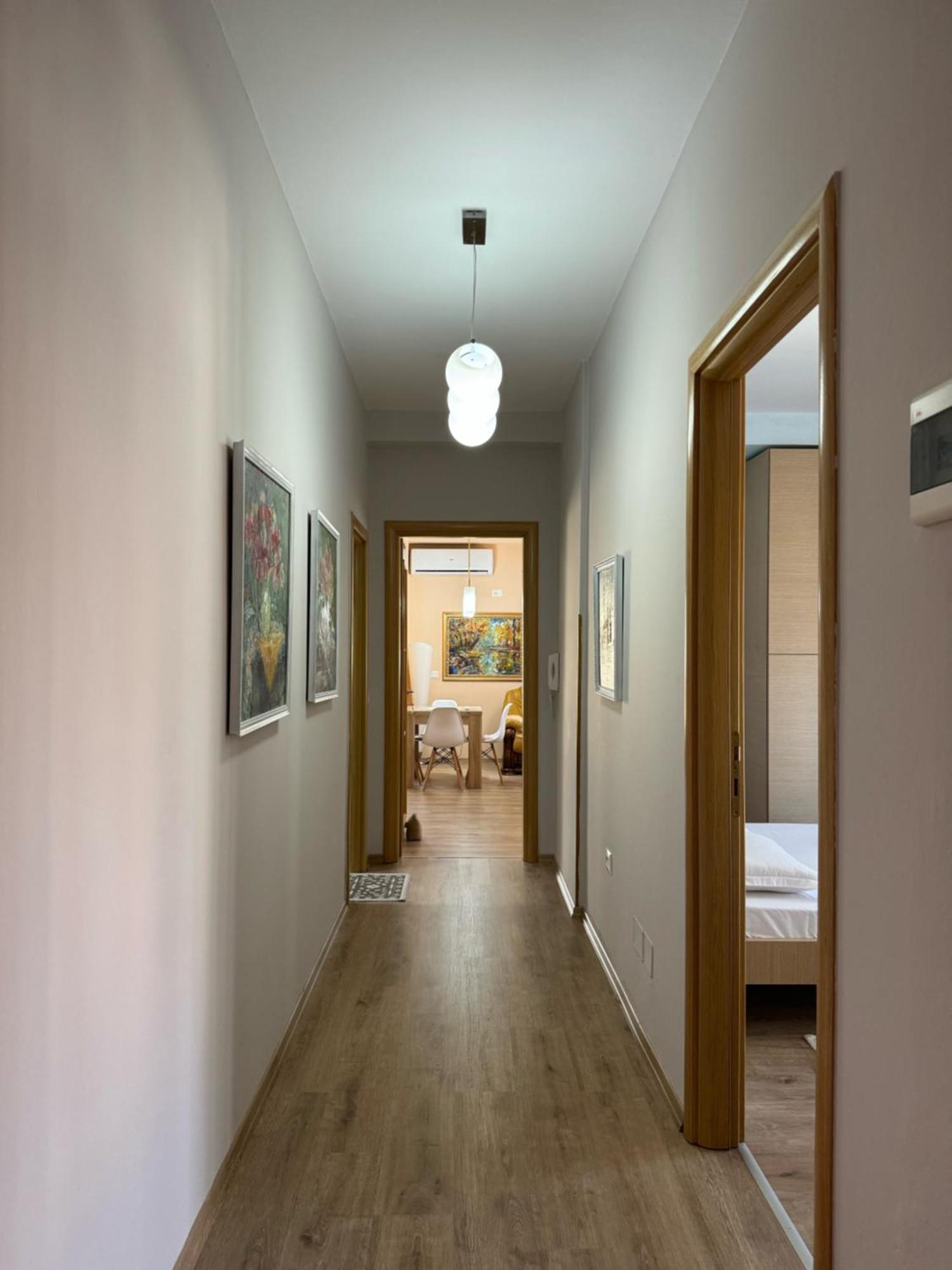 Era'S Apartment Тирана Екстериор снимка