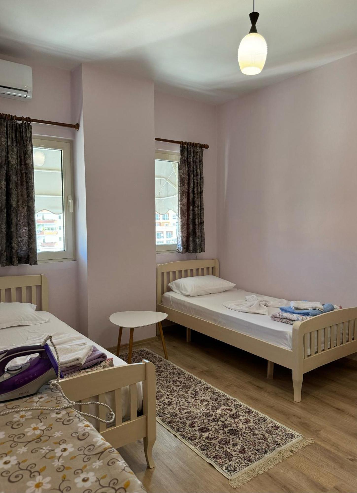Era'S Apartment Тирана Екстериор снимка