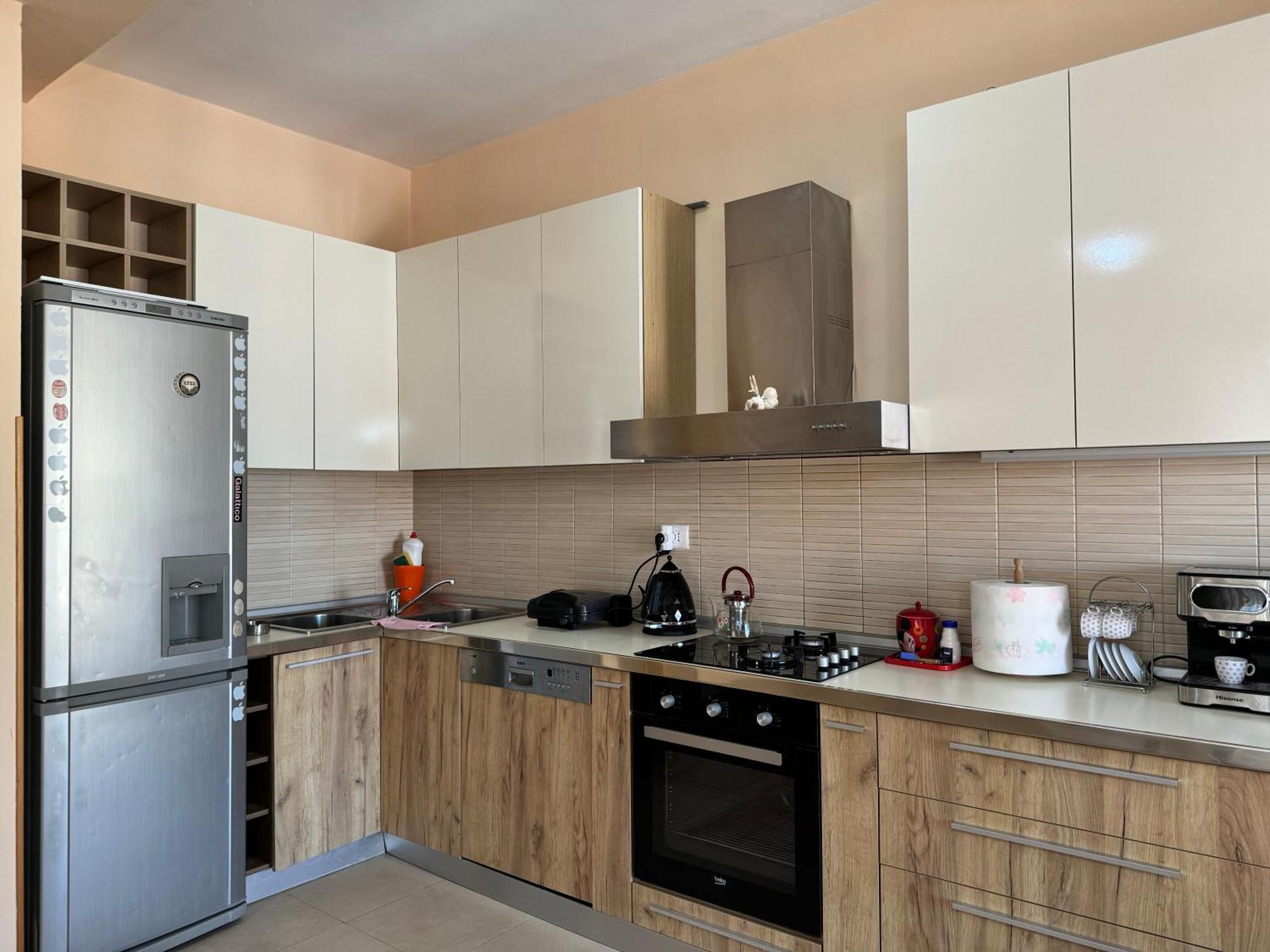 Era'S Apartment Тирана Екстериор снимка